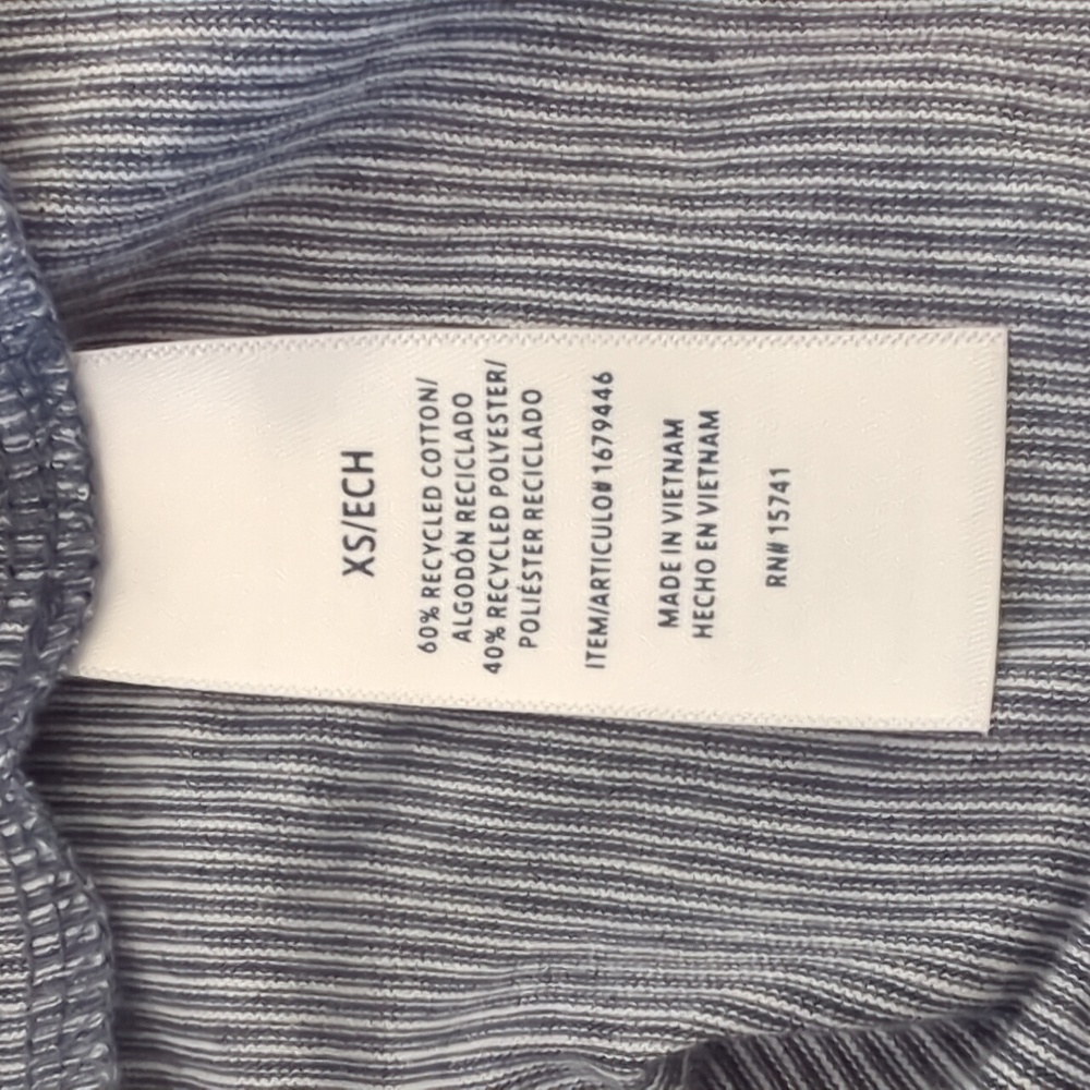 Splendid Ladies Short Sleeve V Neck Tee Narrow Blue &White Stripes XS - Picture 6 of 6